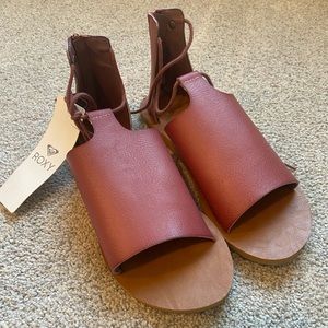Roxy sandals